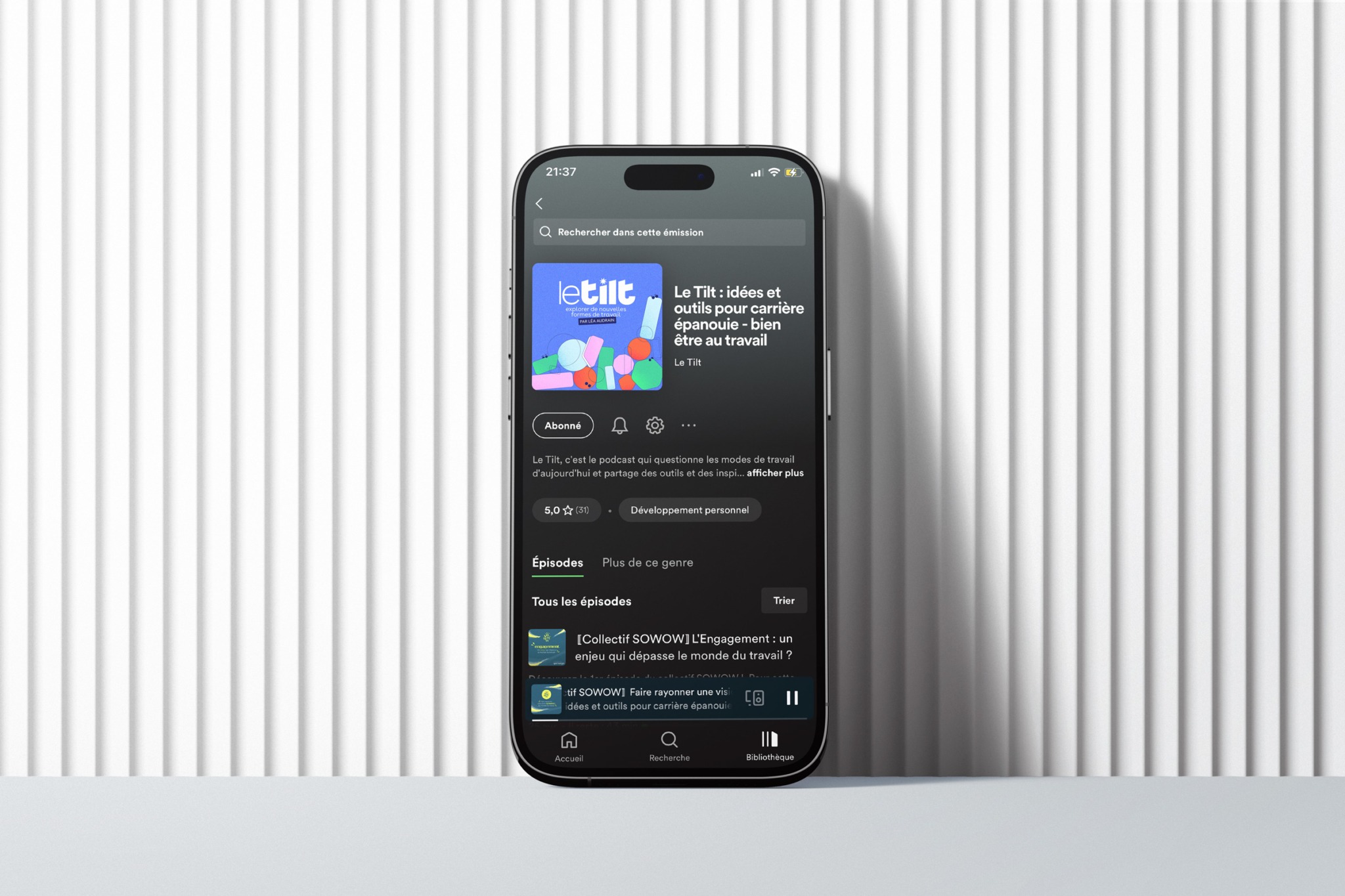 iphone-14-pro-mockup-against-the-wall-front-view-1-2048×1365